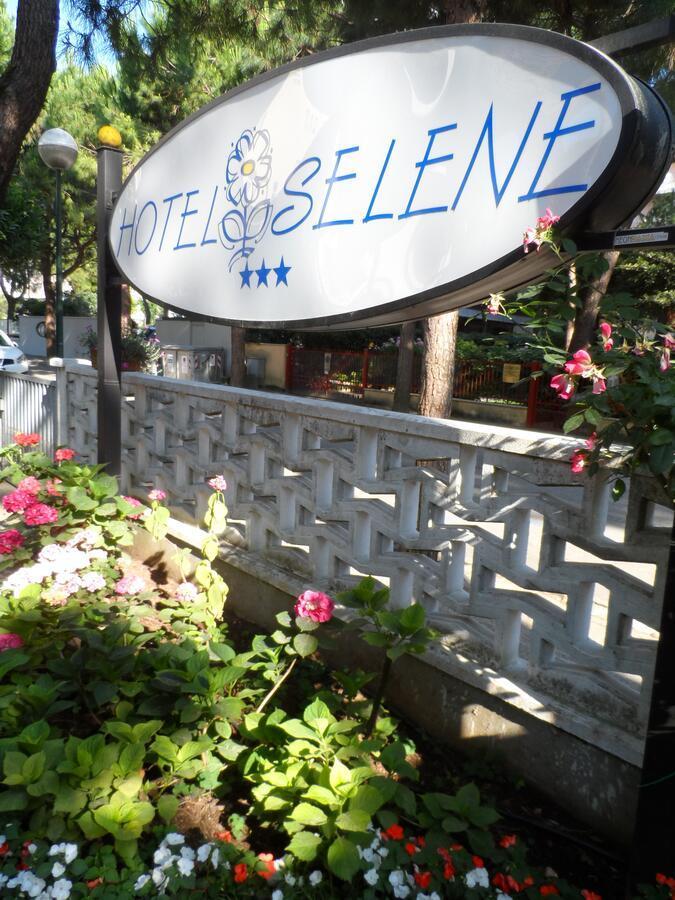 Hotel Selene Milano Marittima Exterior photo